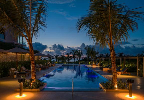 Minimalist 1BR Amazing View in Morros Eos