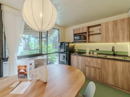 Upscale 2BR w/ Balcony & AC in Poblado