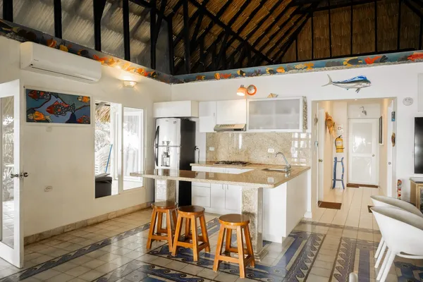 Nature & Beachfront 4BR Villa in Isla Grande