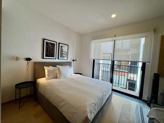 Upscale Loft w/ Balcony in Roma Norte