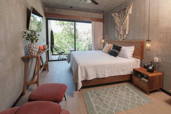 Cozy & Delightful Studio with Balcony