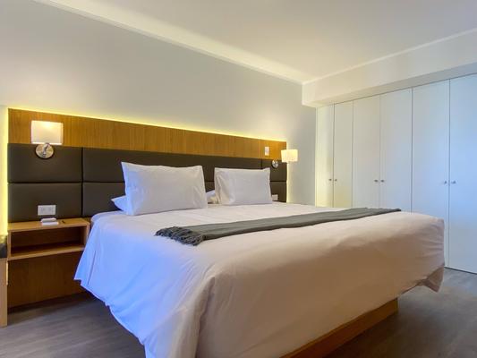 Luxury 3BR w/ Balcony in Upscale Miraflores