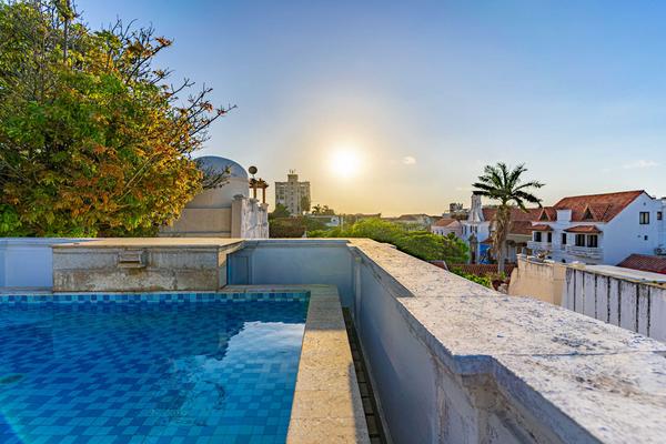 Deluxe 3BR w/ Pool & Jacuzzi in Cartagena