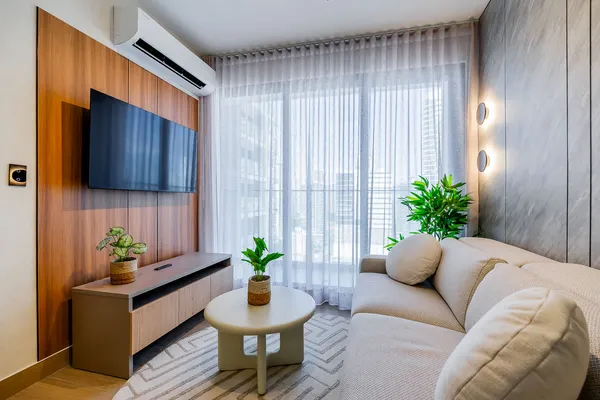 Upscale 2BR w/ Balcony & AC in San Francisco