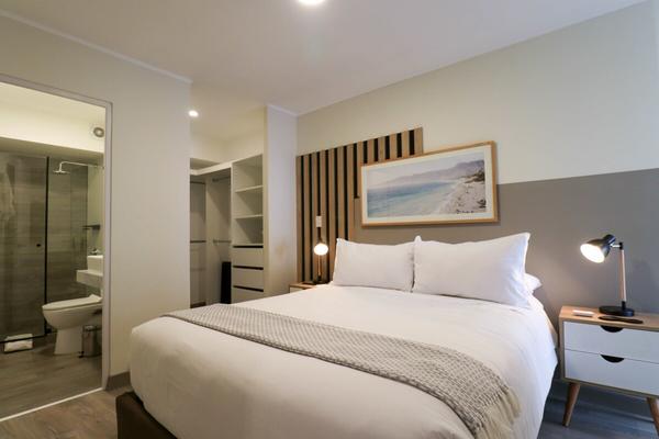 Splendid 2BR with Balcony in Miraflores