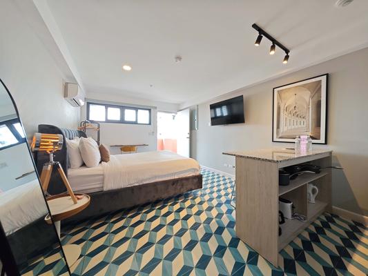 Modern & Peaceful Loft w/ AC in Santa Ana
