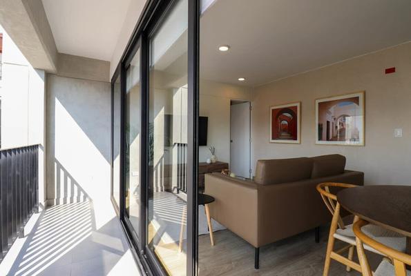 Awesome 2BR with balcony in Miraflores