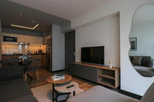 Engaging 2BR w/ Impressive Deco in San Isidro