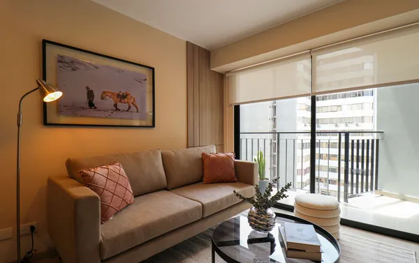 Chic 1BR w/ Balcony in Miraflores