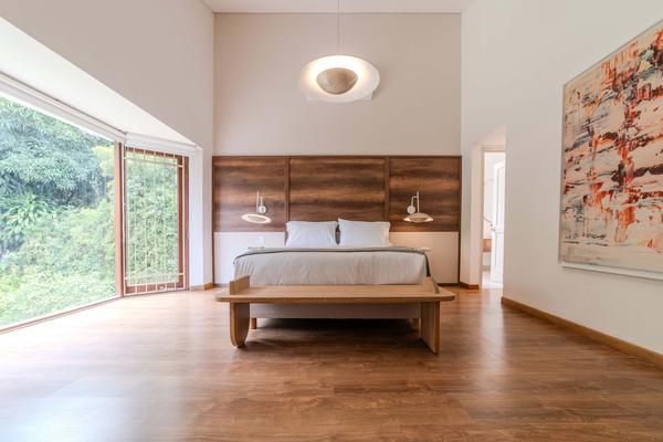 Stunning 5BR home with Jacuzzi in El Poblado