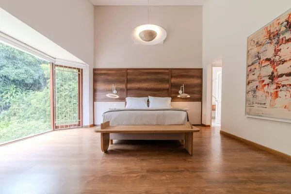 Stunning 5BR home with Jacuzzi in El Poblado