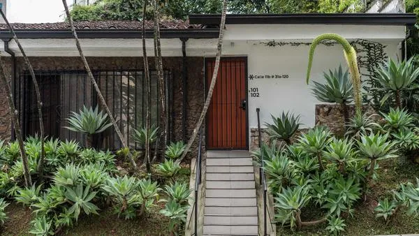 Phenomenal Loft with Jacuzzi in El Poblado