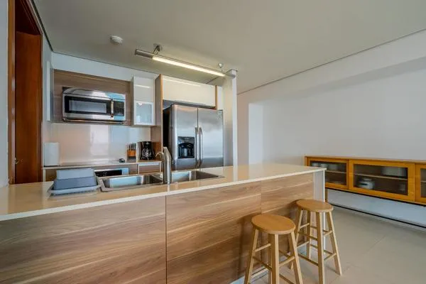 Refined 1BR in Costa del Este w/ Balcony