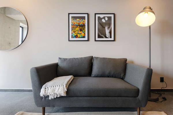 Well-Appointed 2BR w/ Balcony in Tabacalera