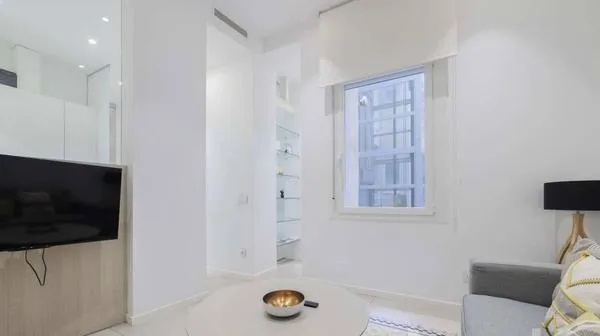Chic 1BR in the Vibrant Chueca Neighborhood