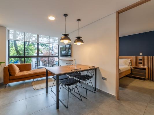 Laureles 2BR w/ City Views