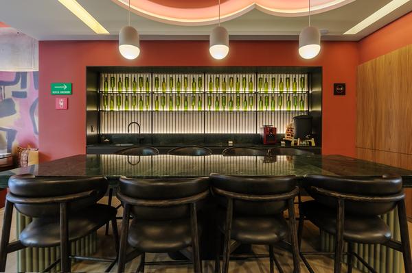 Urban Vibes 1BR w/ Balcony in Tabacalera