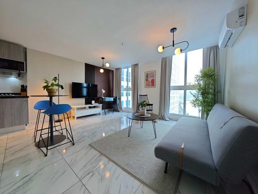 Magic 1BR w/Stunning Views on Avenida Balboa