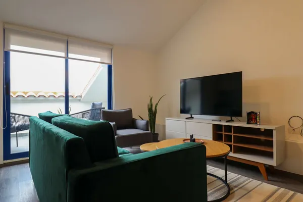 Spacious 2BR in Historic Cusco w/ Balcony
