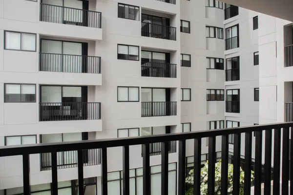 Fresh 1BR w/ Balcony in Miraflores