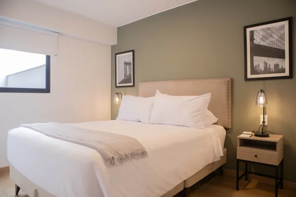 Comfy 1BR w/ Private Balcony in Miraflores