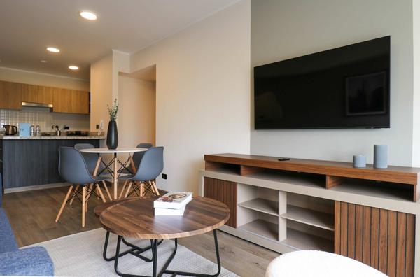 Great 2BR Apartment with Balcony in Miraflores