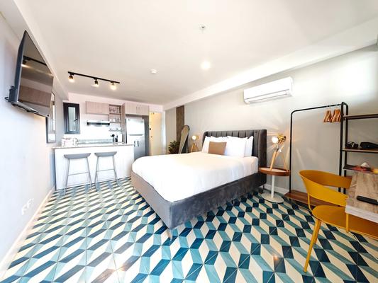 Bright & Modern Loft w/ AC in Santa Ana