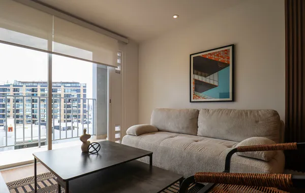 Stylish 2BR w/ Balcony & View in Miraflores