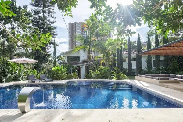 Incredible 6BR Villa with Private Pool in Poblado