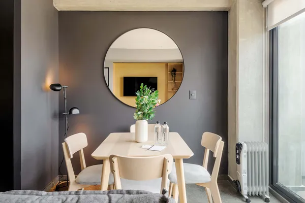 Calm & Cozy 1BR w/ Balcony in Tabacalera