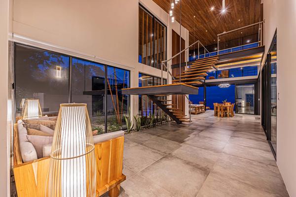 Secluded 4BR Villa w/ Panoramic Ocean Views & Guest House