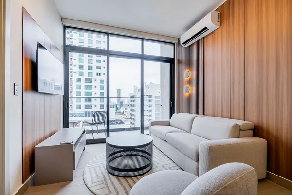 Deluxe 2BR in San Francisco w/ Balcony & View