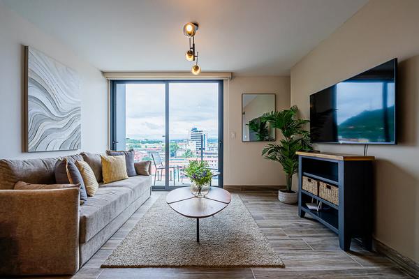 Divine 1BR w/ Great Balcony in Casco View