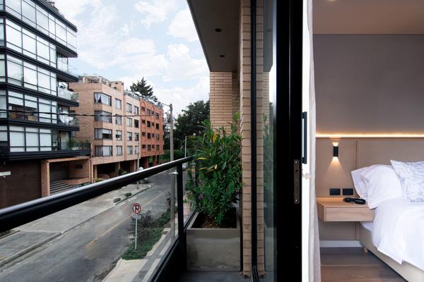 Phenomenal Loft w/ Great balcony in Unicentro