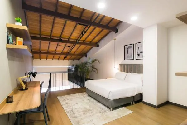 Stunning Duplex w/ ac and balcony in Laureles