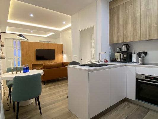 Warm & Modern 1BR Apartment in Chueca