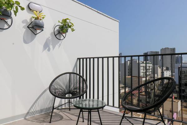 Glorious 1BR w/ Perfect Balcony in Miraflores