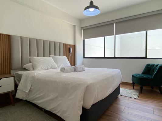 Stunning 2BR with balcony in Miraflores