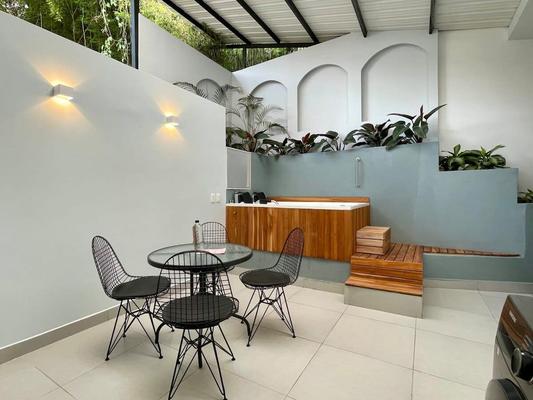 Awesome 2BR w/ 2 Jacuzzis  in El Poblado
