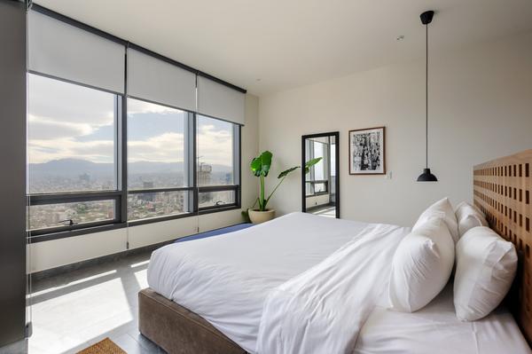 Mesmerizing Loft with Stunning City View in Cuauhtemoc