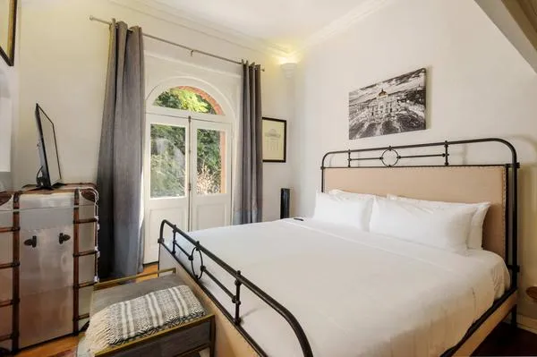 Chic Loft w/ Balcony in Trendy Roma Norte