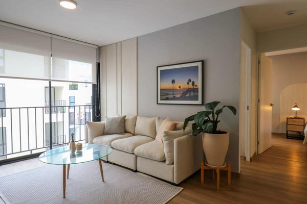 Lively 2BR with Balcony in Miraflores