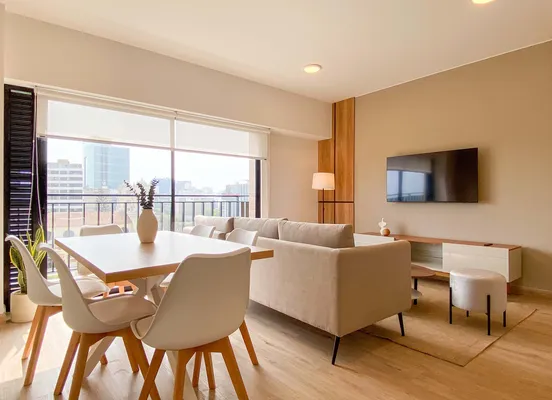 Airy 2BR w/ Balcony in Prime Miraflores