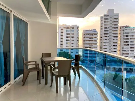 Ocean View 2BR w/ Terrace n AC in El Laguito