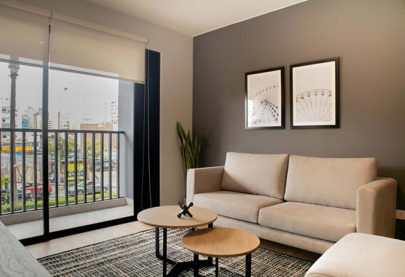 Contemporary 1BR w/ Balcony in Miraflores