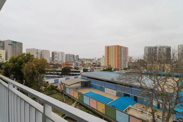 Modern 2BR with Balcony in Barranco