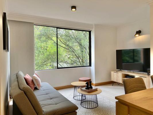 Phenomenal 1BR w/ free parking in Poblado