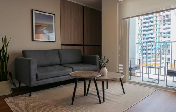 Modern & Bright 2BR w/ Balcony in Miraflores