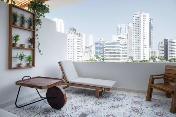 Gleaming Loft w/ Balcony in Bocagrande