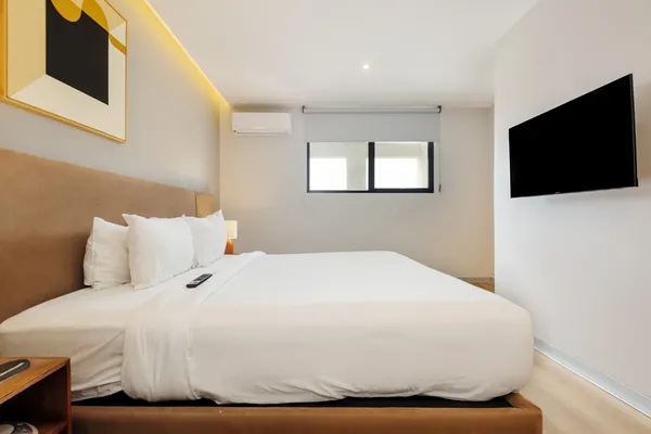 Deluxe 1BR w/ AC in the Heart of Roma Sur